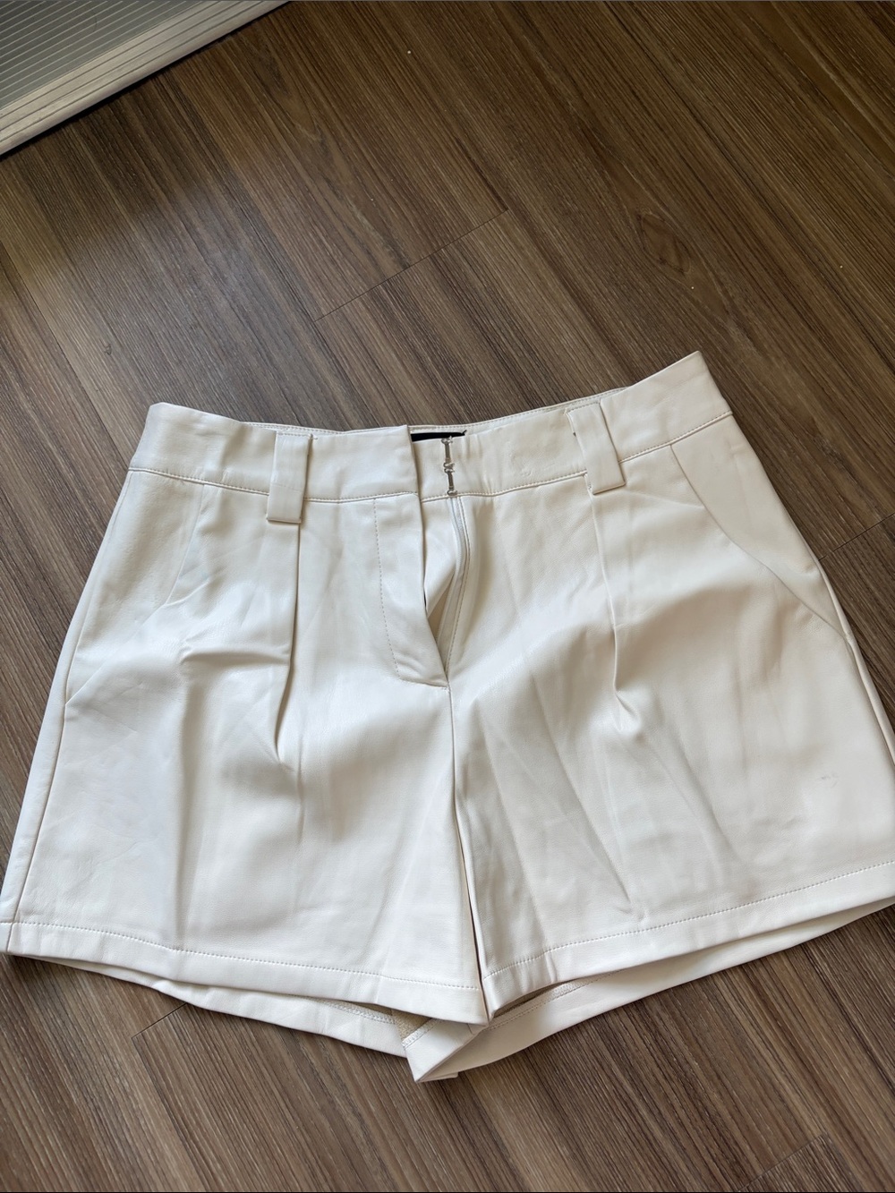 fab'rik Cream High-Rise Tailored Shorts